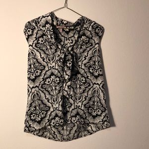 Juicy Couture Sleeveless Black and White Top